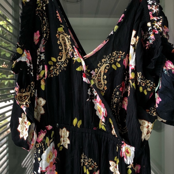 NEW "I The Wild" Black Floral Jumpsuit - Picture 3 of 4